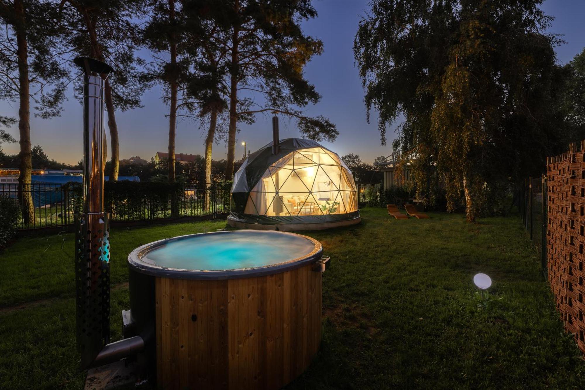 Glamping Escape To The Stars Under Skyline * Praga