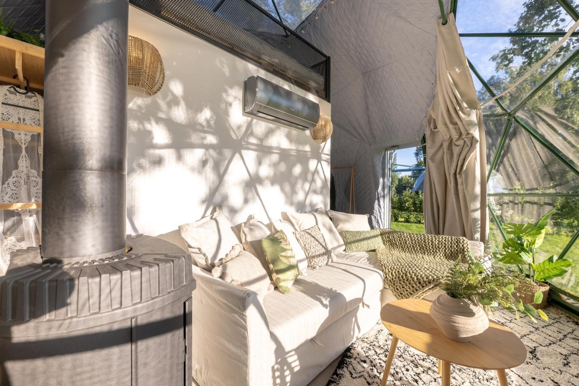 Glamping Escape To The Stars Under Skyline Glamping Praga