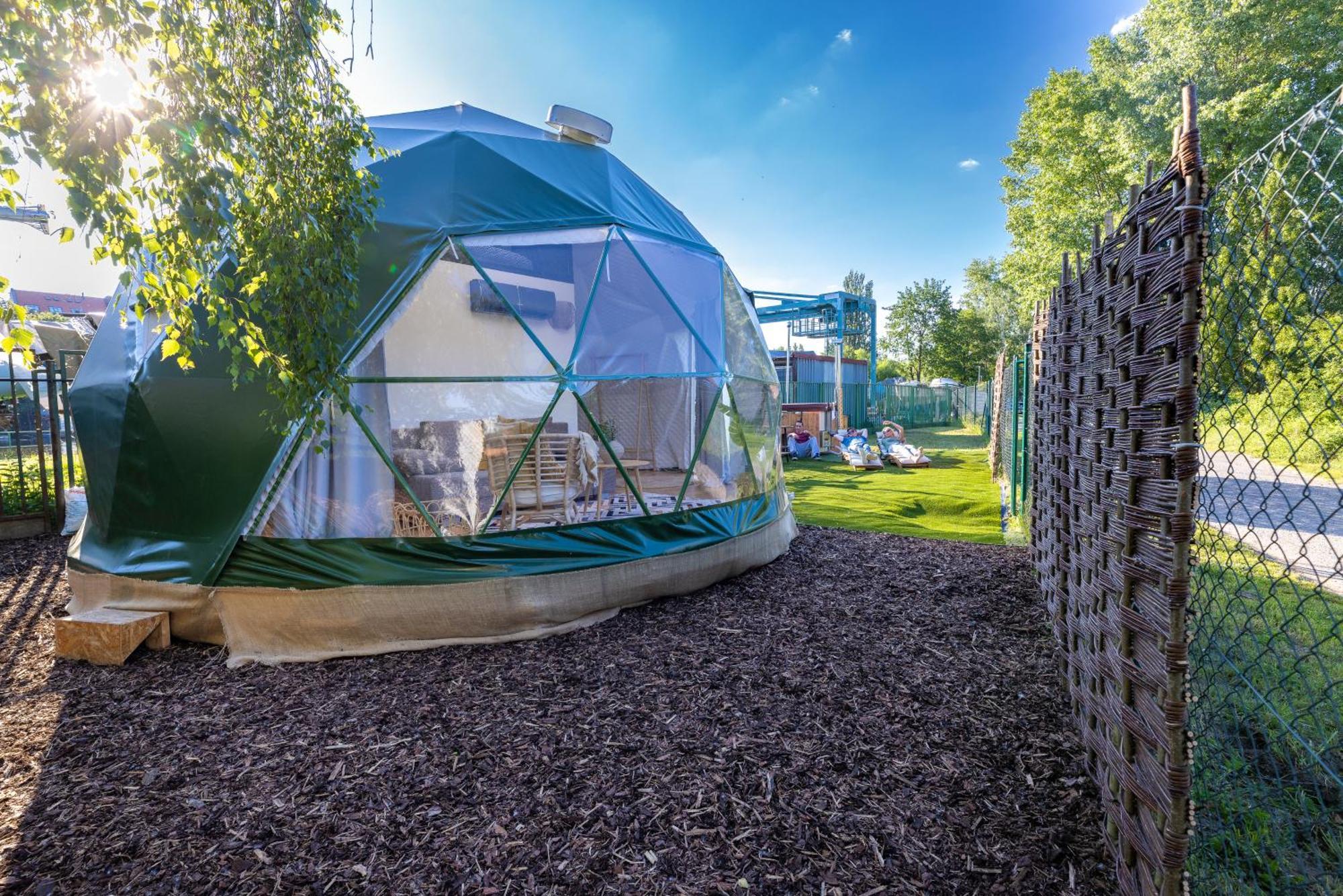 Glamping Escape To The Stars Under Skyline Glamping Praga